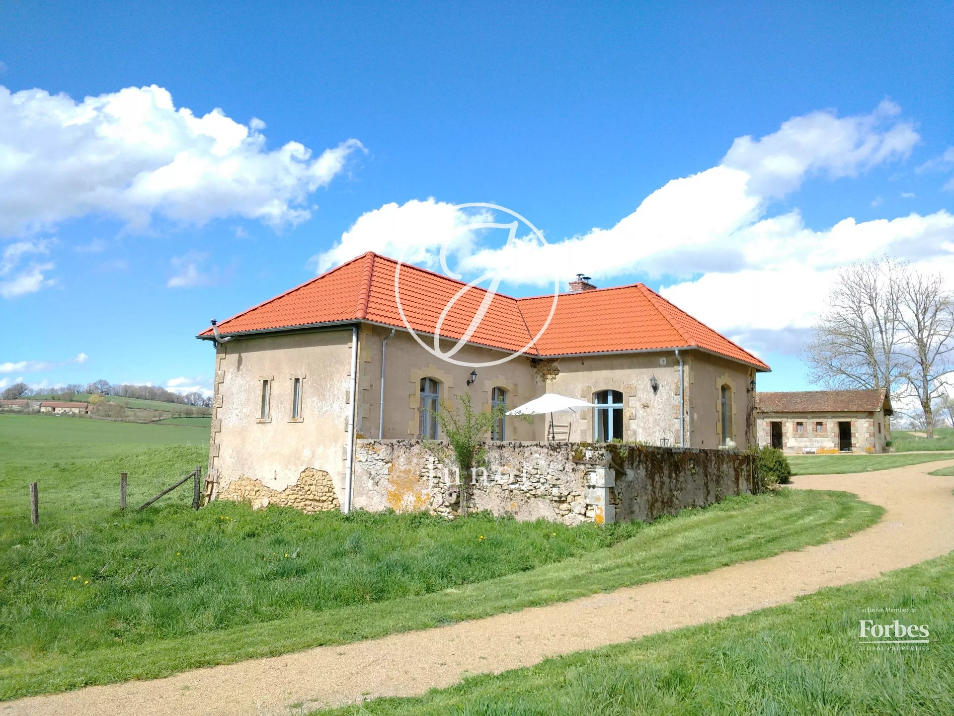 Saint-Saulge — фотография 32